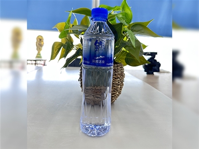 瓶装山泉水